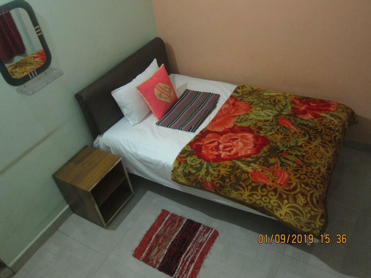 Kedar Guest House -Feel At Home Varanasi Exterior foto