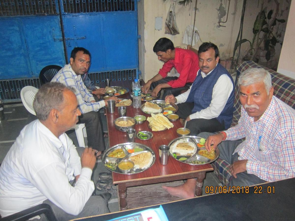 Kedar Guest House -Feel At Home Varanasi Exterior foto